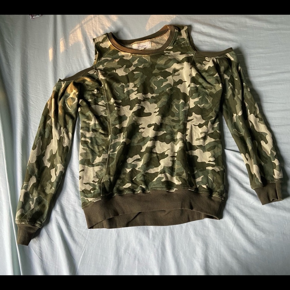 New camouflage open shoulder top